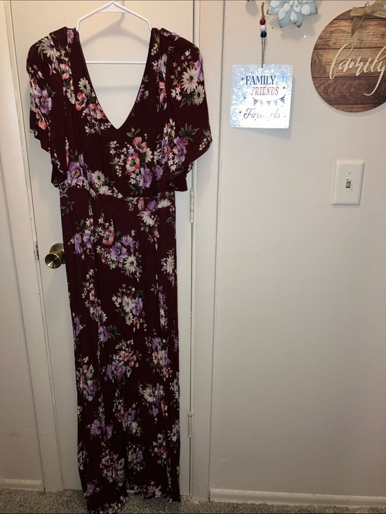 torrid Dresses & Skirts - Torrid Burgundy Floral Maxi Dress with V-Neck and Flutter Sleeves Size 2